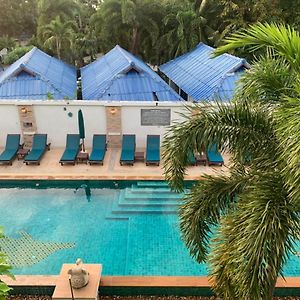 Superior Room Pool View